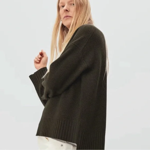 Everlane 100% Cashmere Stroopwafel Sweater in Brown/ Dark Cacao - Picture 1 of 4